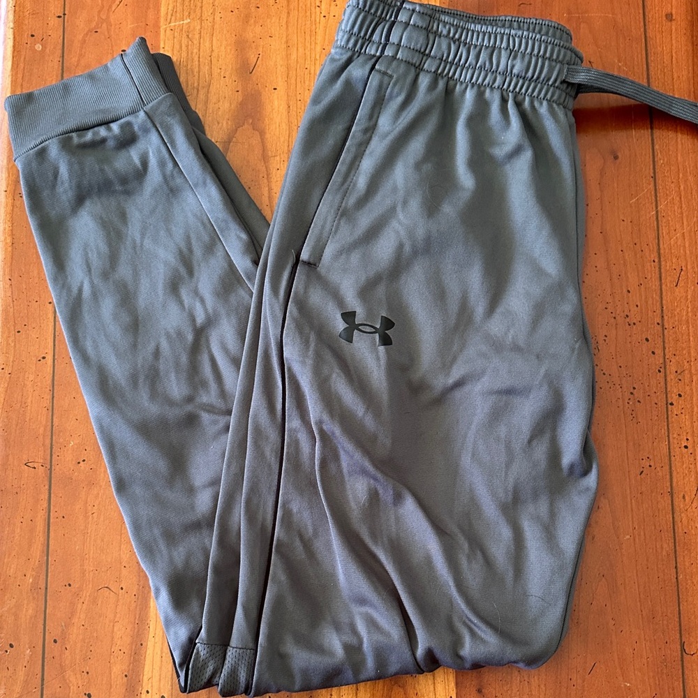 Under Armour Boys YXL Charcoal Joggers